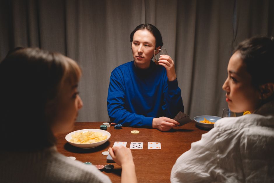 Slots, Poker, and the Art of the Grind: A Real Talk iGaming Guide
